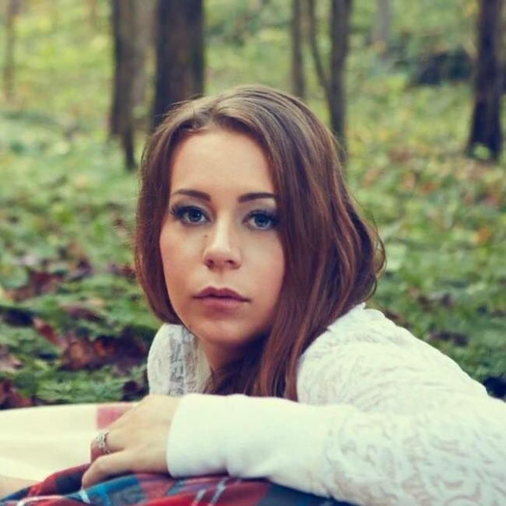 Meet your Posher, Cassaundra